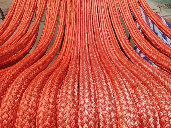 Double Braided Polyester Mooring Line Rope Red Cover White Core Wearing ...